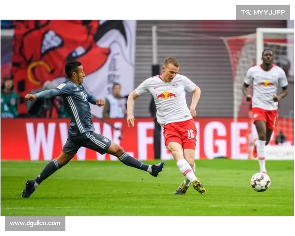 德甲焦点战：拜仁慕尼黑大胜多特蒙德稳居榜首 莱比锡逆转霍芬海姆收获三分